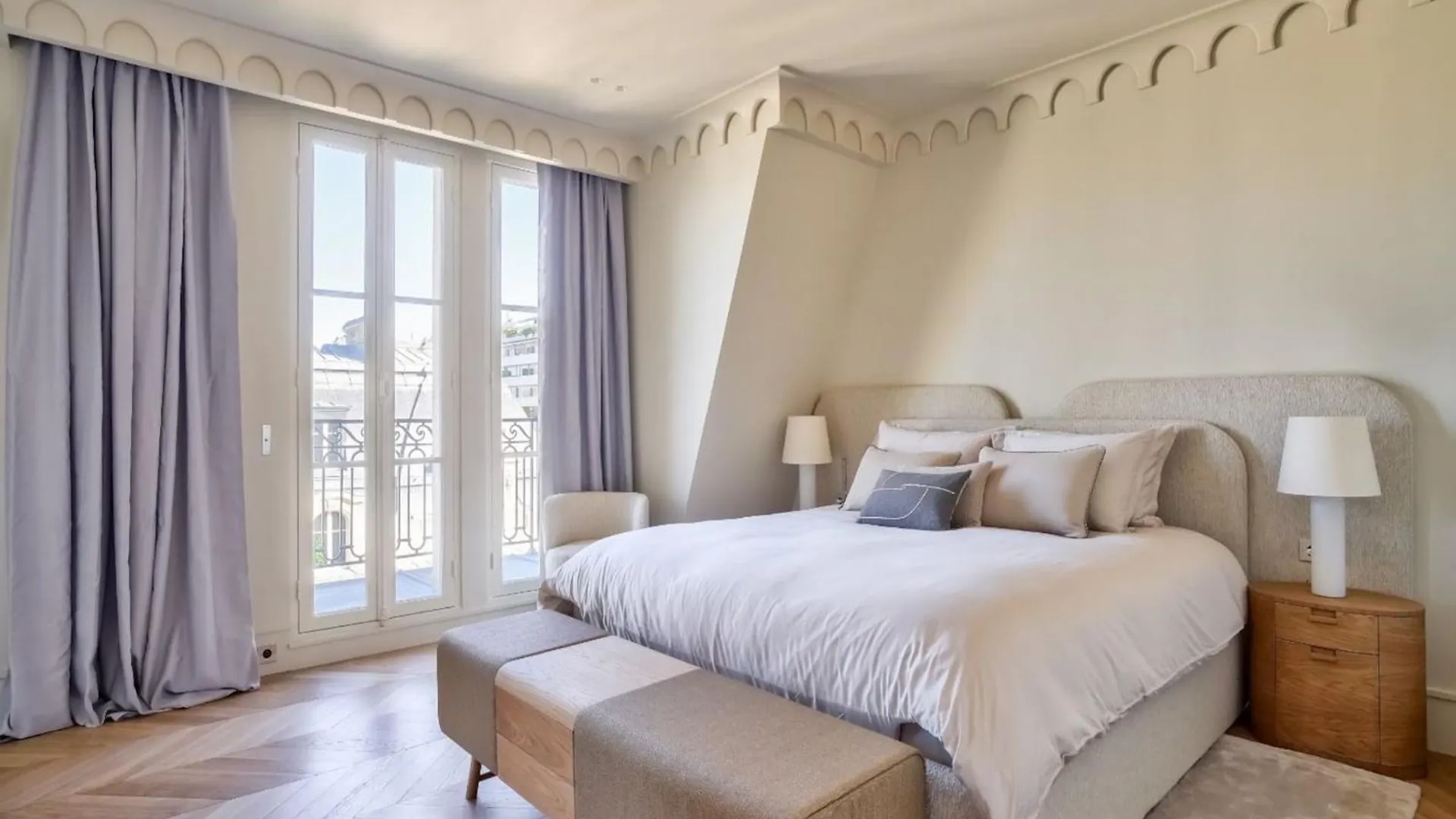 דירות פריז Luxury Duplex - 4Bdr 8P-Tour Eiffel- Bail Mobilite 0*,
